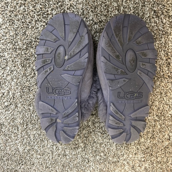 UGG slippers - Picture 3 of 4